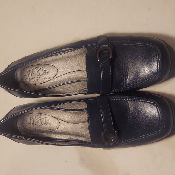 New Womens Life Stride Soft System Navy Blue Small Short Wide Heel Shoes 8.5M - Picture 7 of 8